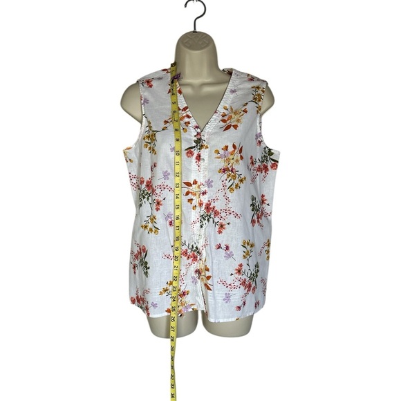 Liz Claiborne White Button Down Shirt Notched Collar size M - Picture 2 of 6